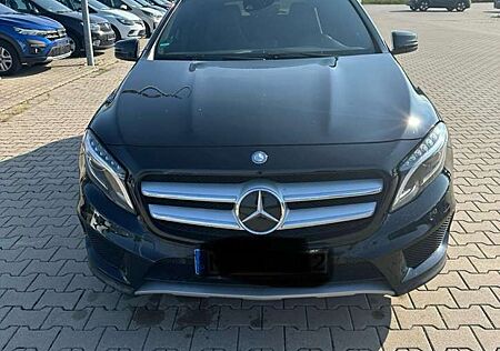 Mercedes-Benz GLA 220 CDI 4Matic 7G-DCT AMG Line