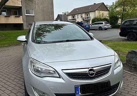 Opel Astra 1.6 Sports Tourer Edition