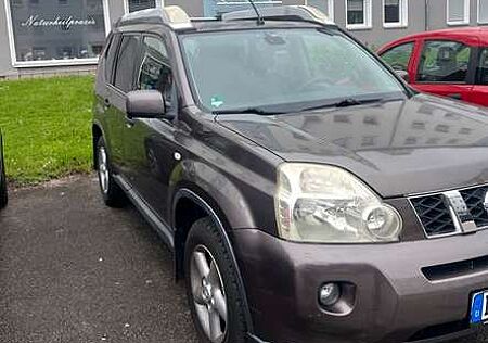 Nissan X-Trail 2.0 4x4 XE