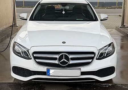 Mercedes-Benz E 200 (213.042)