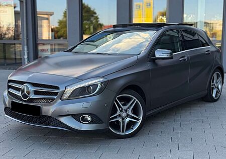 Mercedes-Benz A 220 CDI HarmKard/PANO/BI-XEN/NAVI/SHZ/1HAND