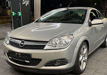 Opel Astra Twin Top 1.8 Edition