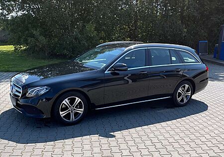 Mercedes-Benz E 220 d T 9G-TRONIC Avantgarde