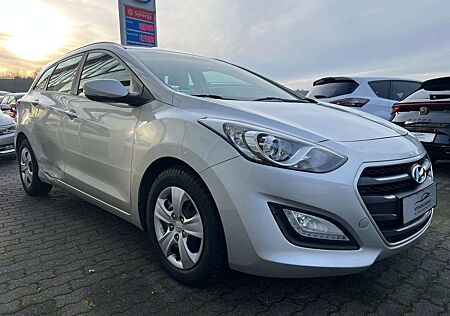 Hyundai i30 1.6 CRDi Trend*NAVI*R-CAM*AUT*KLIMA*EURO6*