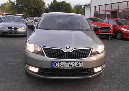 Skoda Rapid /Spaceback Spaceback1.2TSI.1HAND.90TKM.TÜV+SERVIS.NE