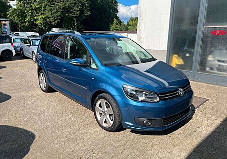 VW Touran Volkswagen 1.2 TSI Cup Navigation-Panorama Dach-ABS