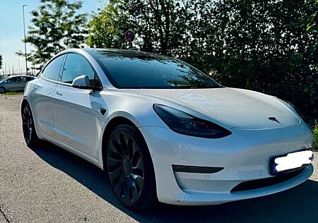 Tesla Model 3 Langstreckenbatt. Allradantrieb Dual Motor Perform