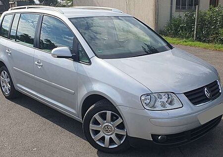 VW Touran Volkswagen 2.0 TDI DSG Highline