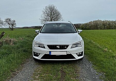 Seat Leon ST 2.0 TDI Start&Stop DSG FR 184PS Alcantara