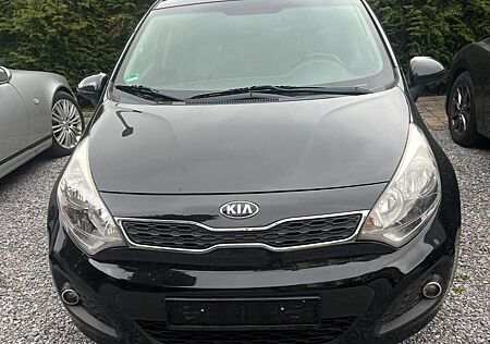 Kia Rio 1.2Dream Team Edition
