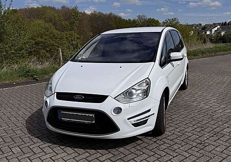 Ford S-Max 2.0 EcoBoost Titanium