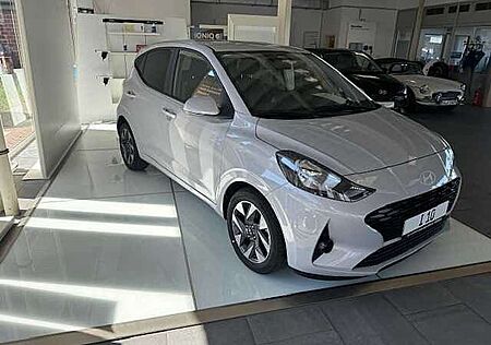 Hyundai i10 1.2 AMT Comfort Plus*Navi*Klimaa.*PDC*Kamera