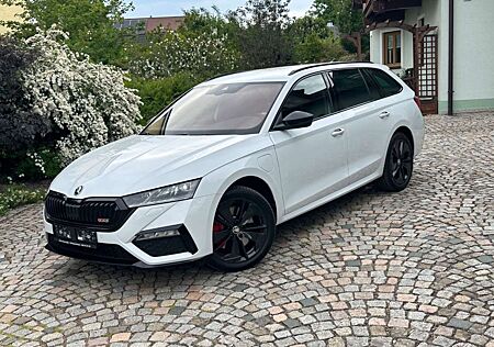 Skoda Octavia Combi RS iV DSG / Navi / ACC / AHK
