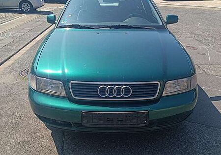 Audi A4 1.6