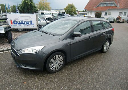Ford Focus Turnier Trend/alle Inspek./8-f bereift