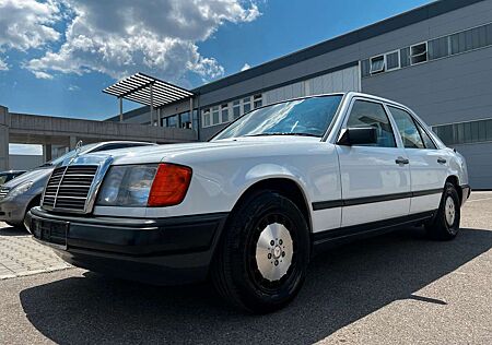 Mercedes-Benz E 230 124 H-Zulassung Oldtimer