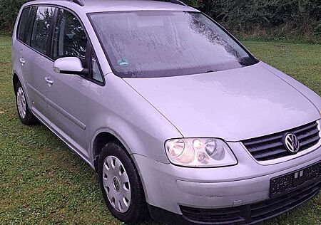 VW Touran Volkswagen Diesel 2.0 TDI DSG Trendline