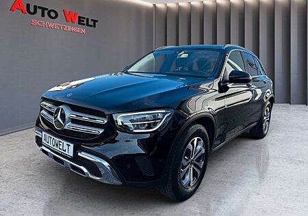 Mercedes-Benz GLC 220 d 4Matic/1.Hand/LED/Navi/Kamera/8-fach