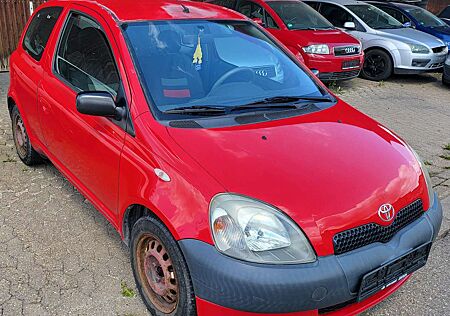 Toyota Yaris 1.0 linea eco, tüv : 10.26.