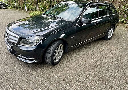 Mercedes-Benz C 180 T BlueEFFICIENCYAvantgarde