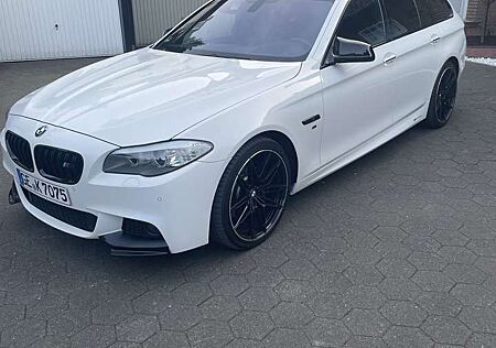 BMW 525d 525 xDrive Touring Sport-Aut.