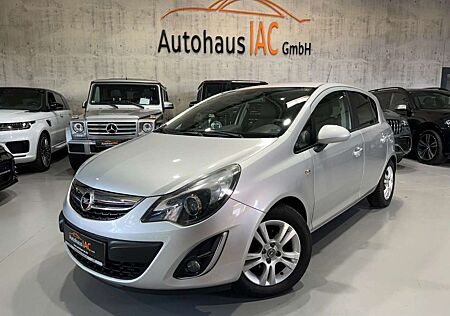 Opel Corsa D Innovation/AHK/SITZHEIZUN/LENKRADHEIZ