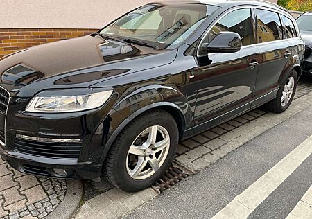 Audi Q7 3.0 TDI DPF quattro tiptronic S-Line 7 Sitzplätze