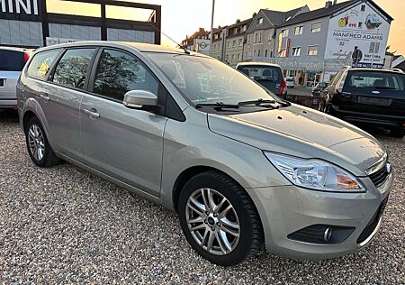 Ford Focus Turnier Ghia 1,6 Automatik