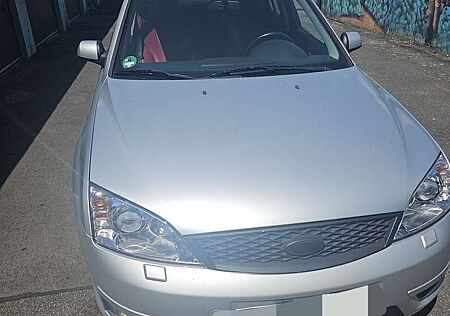 Ford Mondeo 3.0 V6 ST 220