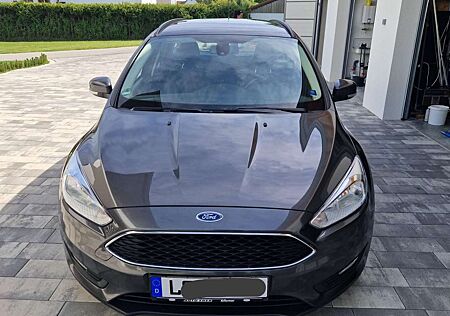 Ford Focus 1.0 EcoBoost Start-Stopp-System Aut. Business Edit