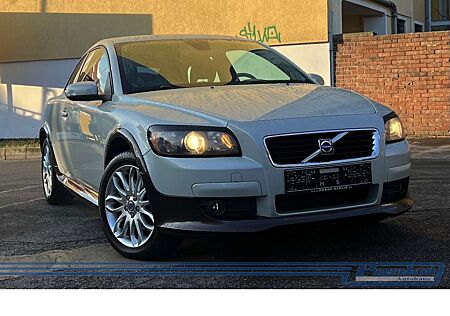 Volvo C30 2.4 i Momentum Aut.*SHZ*Klimaaut*8LM*AUX