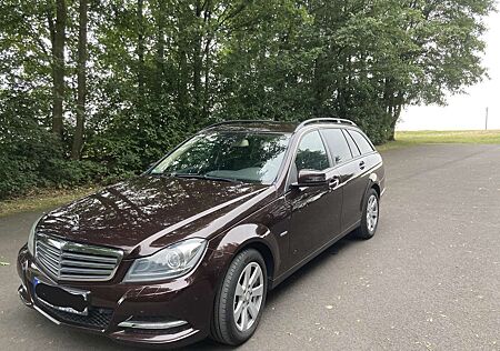 Mercedes-Benz C 220 C-Klasse+T-Modell+Diesel+T+CDI+DPF+BlueEFFICIENCY