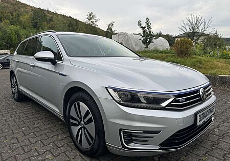 VW Passat Variant Volkswagen GTE-Standheizung-LED-ACC-