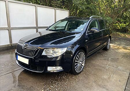 Skoda Superb Combi 2.0 TDI 170 PS L & K Neu TÜV – 157.000 k