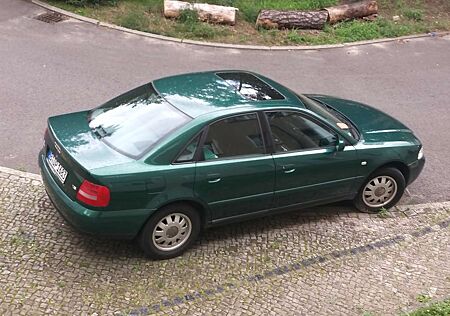 Audi A4 1.6