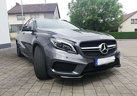 Mercedes-Benz GLA 45 AMG 4Matic Speedshift 7G-DCT