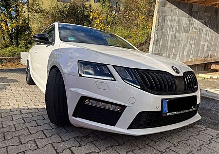 Skoda Octavia Combi 2.0 TSI DSG RS