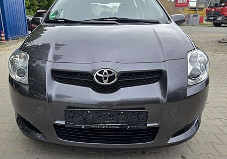 Toyota Auris Life 1.6