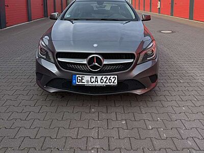 Mercedes-Benz CLA 180 7G-DCT