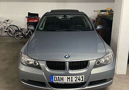 BMW 320i 320