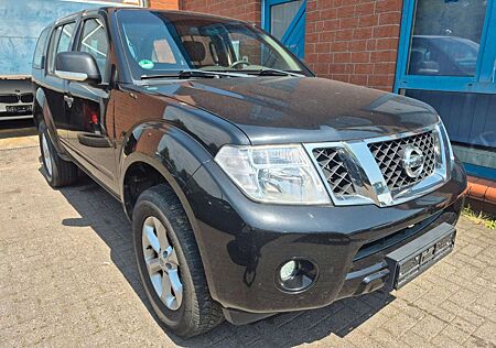 Nissan Pathfinder 2.5 dCi LE 7 Sitze Klima