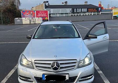 Mercedes-Benz C 220 CDI DPF (BlueEFFICIENCY) 7G-TRONIC Elegance