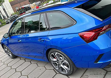 Skoda Octavia Combi IV 2.0 RS,DSG,VOLLAUSST,GARANTIE,Panoschiebe