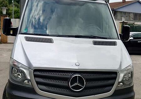Mercedes-Benz Sprinter seitl. Vorhangsystem Koffer + Ladebordwand