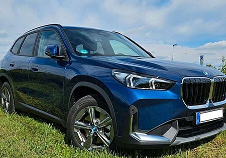 BMW X1 xDrive30e Aut. / wie neu!