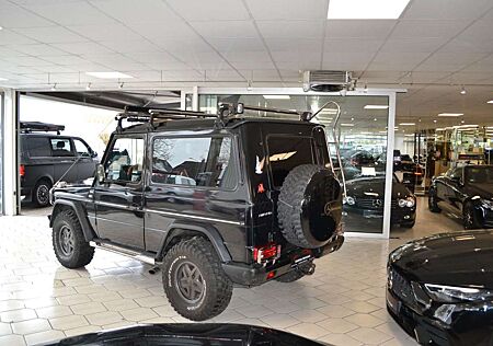 Mercedes-Benz G 230