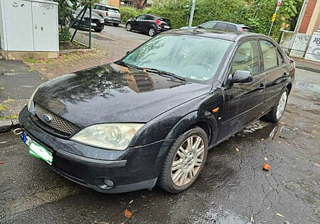Ford Mondeo 2.5 V6 Ghia