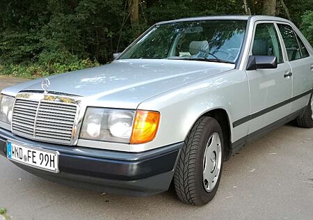 Mercedes-Benz E 200 E-Klasse D