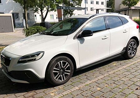 Volvo V90 Cross Country V40 Cross Country V40+Cross+Country+D2+Geartronic+Navi-Momentum