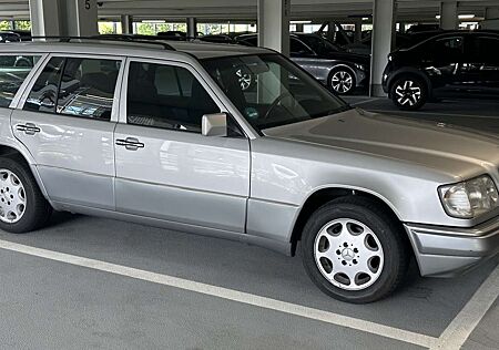 Mercedes-Benz E 280 S124 E280 M104